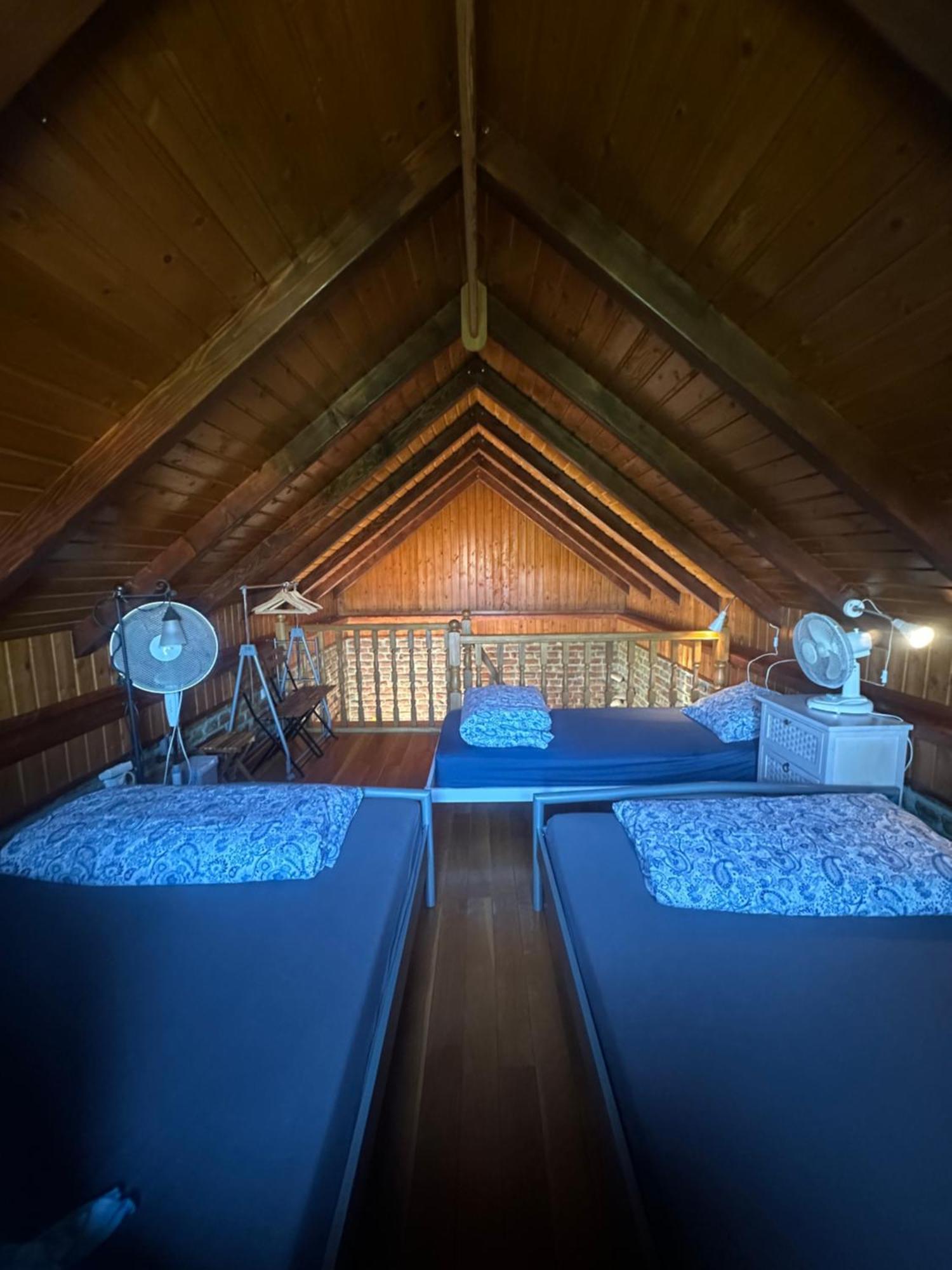 Cottage Plavi Lav Potok Екстер'єр фото