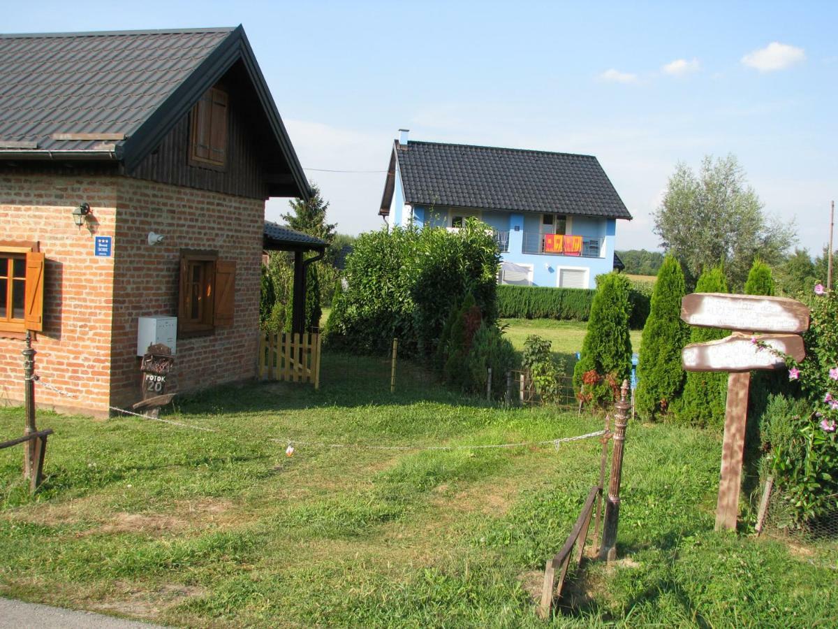 Cottage Plavi Lav Potok Екстер'єр фото